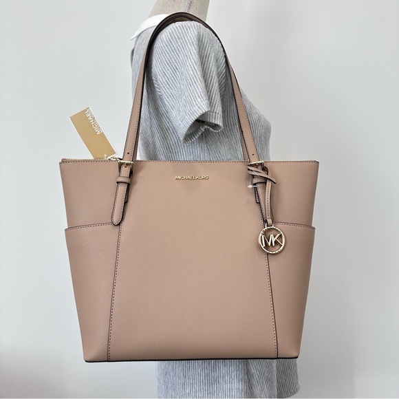 Michael Kors Tote Bag - Picture 2 of 15